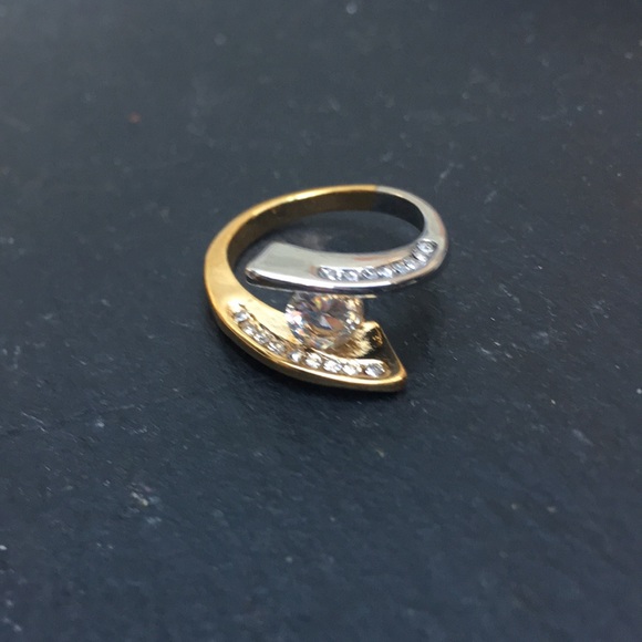 Two Tone Rhinestone Bypass Fine Fashion Ring - Picture 4 of 4